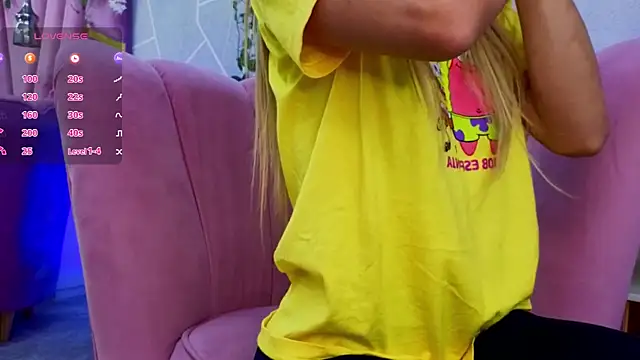 EmmyCortez online show from 3, 10, 2025