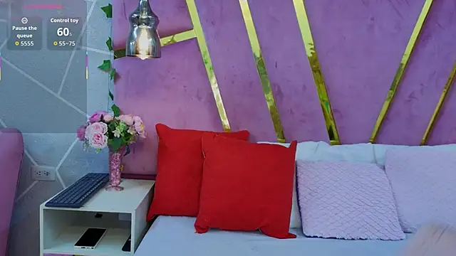 EmmyCortez online show from 4, 11, 2025