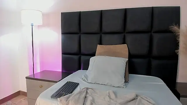 Zamira Taylor online show from 19, 3, 2026