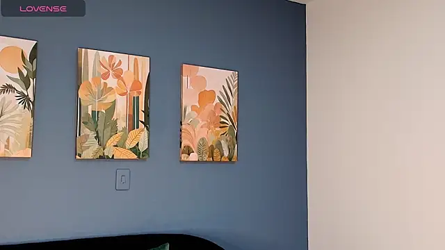 Zamira Taylor online show from 15, 10, 2025