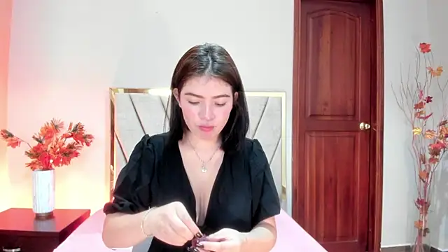 Zamira Taylor online show from 13, 4, 2026