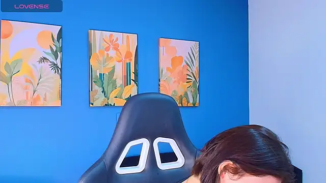 Zamira Taylor online show from 20, 10, 2025