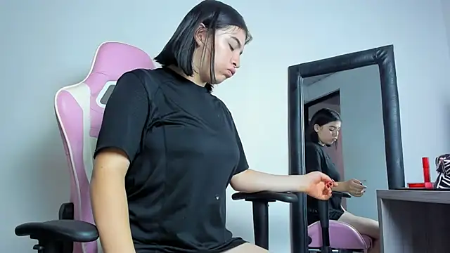 Zamira Taylor online show from 22, 3, 2025