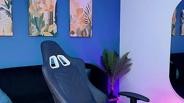 Zamira Taylor online show from 25, 9, 2025