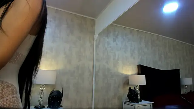 NahomyCarther online show from 20, 10, 2025