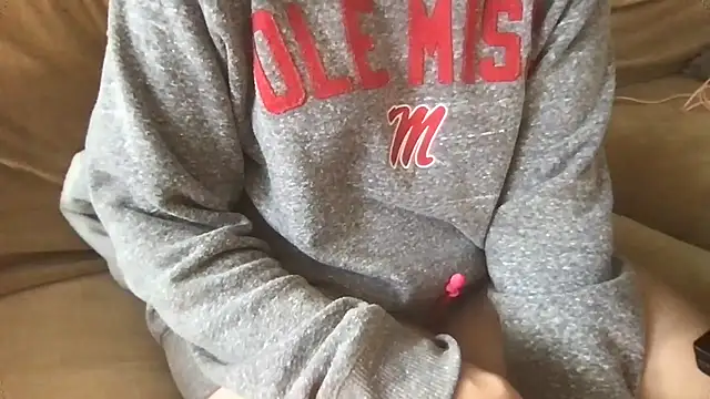 Snapshot of ashleighpink chatting on 29, 9, 2025 ashleighpink online show from 29, 9, 2025