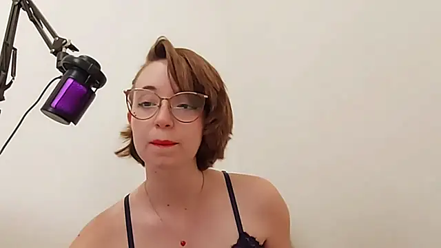 Elise Nyx online show from 26, 9, 2025