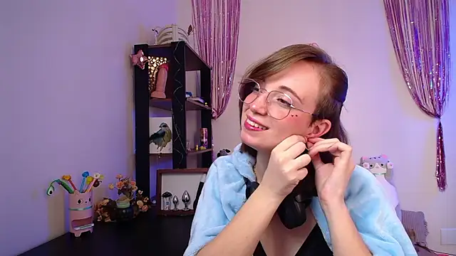 Elise Nyx online show from 7, 3, 2026