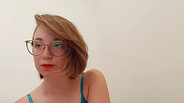 Elise Nyx online show from 9, 9, 2025