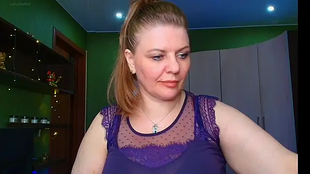Snapshot of VeronikawGold chatting on 4, 6, 2026 VeronikawGold online show from 4, 6, 2026