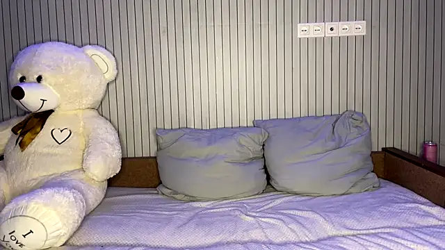 baby lesi online show from 3, 3, 2026