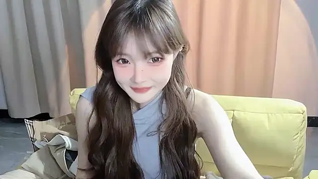 Snapshot of Annnnqi-77 chatting on 5, 3, 2025 Annnnqi-77 online show from 5, 3, 2025