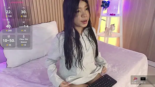 Snapshot of emily_sweett24 chatting on 19, 1, 2026 emily sweett24 online show from 19, 1, 2026