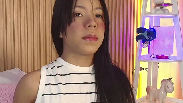 Snapshot of emily_sweett24 chatting on 14, 1, 2026 emily sweett24 online show from 14, 1, 2026