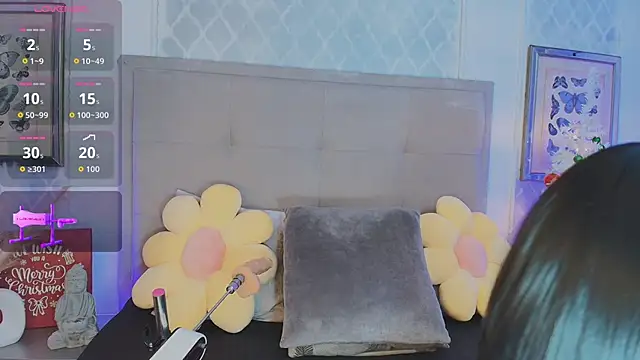 Carlaguzman  online show from 15, 12, 2025