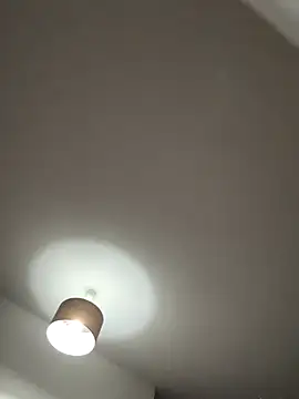 lola  med online show from 13, 12, 2025