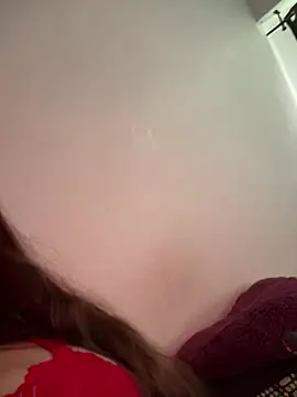 lola  med online show from 1, 3, 2025