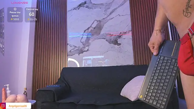 Angelgarcia  online show from 7, 11, 2025