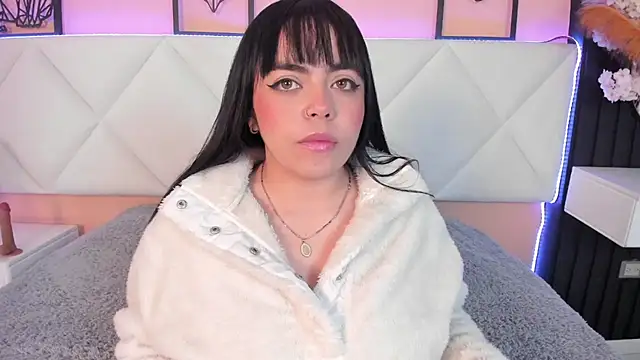 Snapshot of valkiria_davies_ chatting on 5, 3, 2025 valkiria davies online show from 5, 3, 2025
