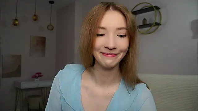 SunnivaCovil online show from 17, 9, 2025