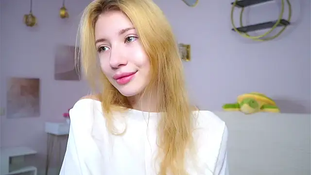 Snapshot of SunnivaCovil chatting on 13, 2, 2026 SunnivaCovil online show from 13, 2, 2026