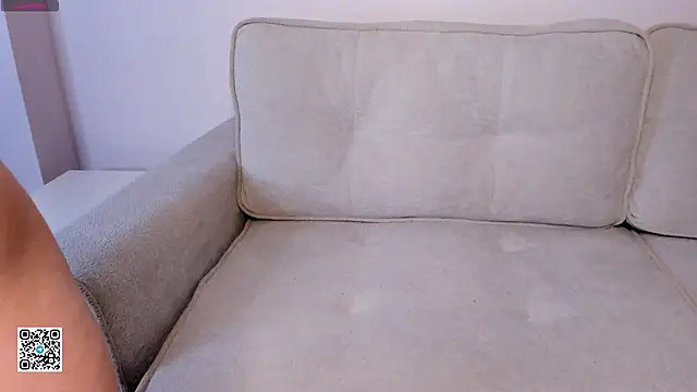 SunnivaCovil online show from 9, 3, 2025