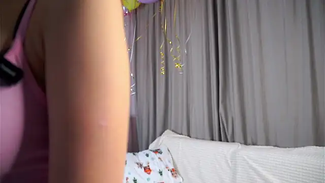 Snapshot of SunnivaCovil chatting on 17, 1, 2026 SunnivaCovil online show from 17, 1, 2026