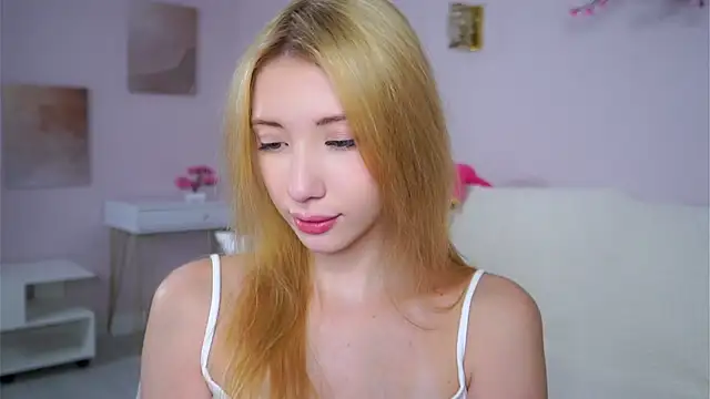 Snapshot of SunnivaCovil chatting on 1, 2, 2026 SunnivaCovil online show from 1, 2, 2026