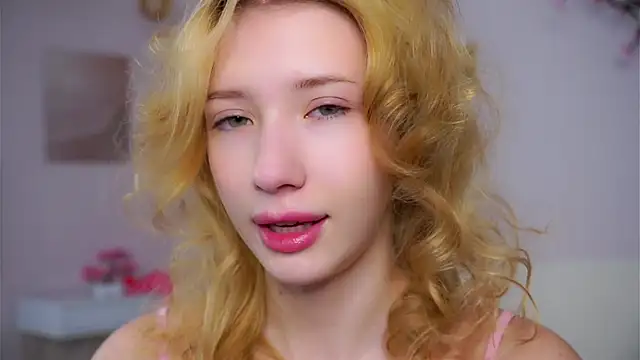 Snapshot of SunnivaCovil chatting on 27, 2, 2026 SunnivaCovil online show from 27, 2, 2026