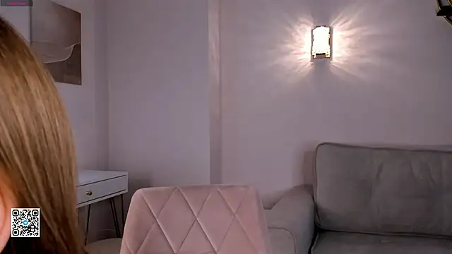 SunnivaCovil online show from 18, 3, 2025