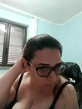 Dolcecurvy online show from 20, 6, 2026