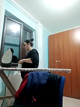 Dolcecurvy online show from 8, 11, 2025