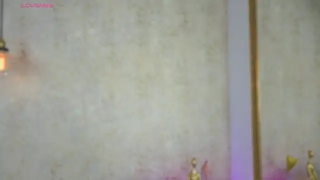 Leaa Cox online show from 12, 4, 2026