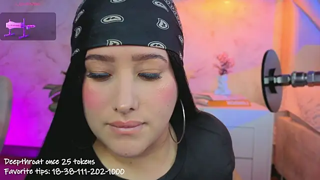 Snapshot of Leaa_Cox chatting on 23, 6, 2026 Leaa Cox online show from 23, 6, 2026