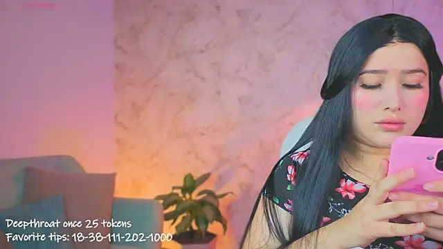 Snapshot of Leaa_Cox chatting on 25, 6, 2026 Leaa Cox online show from 25, 6, 2026