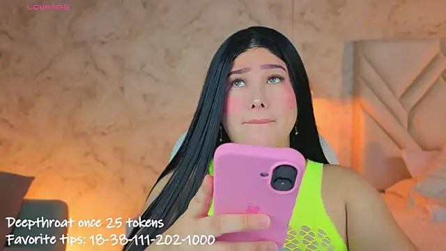 Snapshot of Leaa_Cox chatting on 15, 6, 2026 Leaa Cox online show from 15, 6, 2026