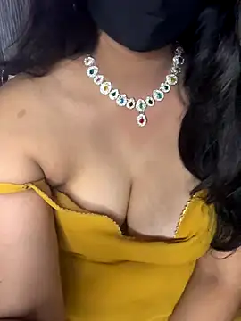 Dishasarmaa05 online show from 8, 11, 2025