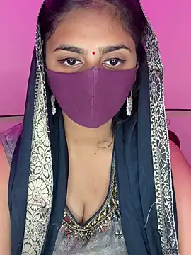 Dishasarmaa05 online show from 18, 3, 2025