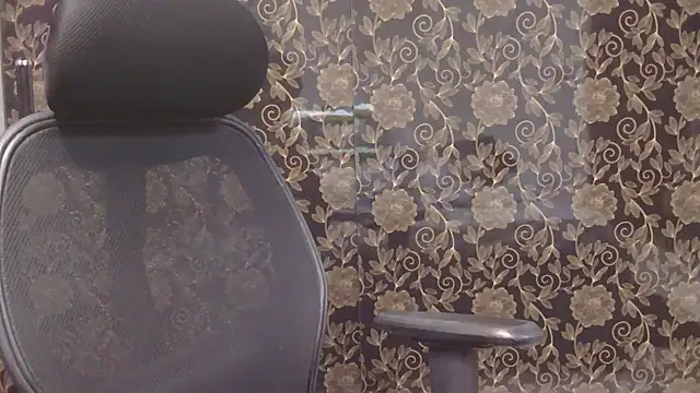 MilkyQueen69 online show from 18, 9, 2025