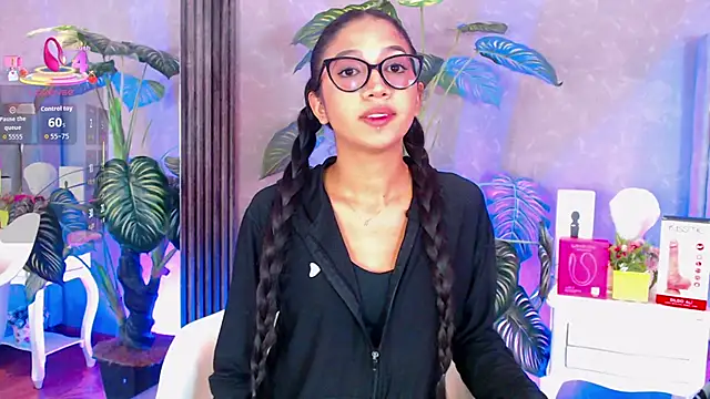 Tyla Ks online show from 4, 12, 2025