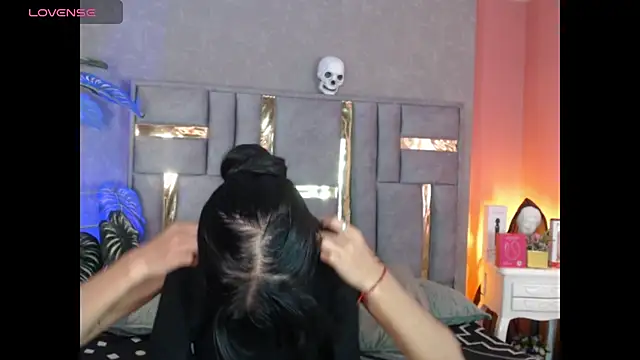 Tyla Ks online show from 11, 10, 2025