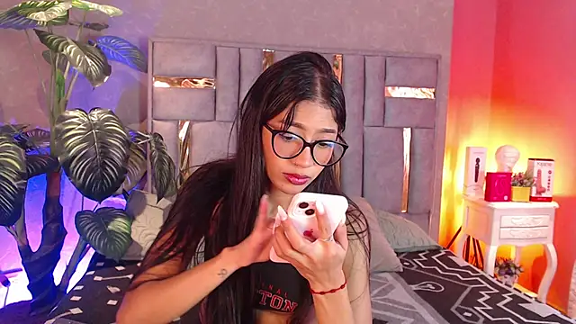 Tyla Ks online show from 23, 9, 2025