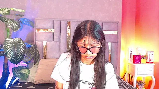 Tyla Ks online show from 24, 9, 2025