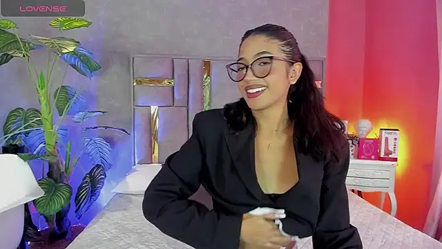 Tyla Ks online show from 11, 4, 2026