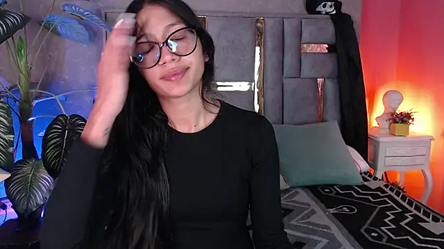 Tyla Ks online show from 24, 10, 2025