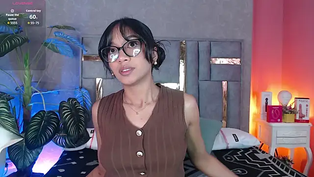 Tyla Ks online show from 17, 11, 2025