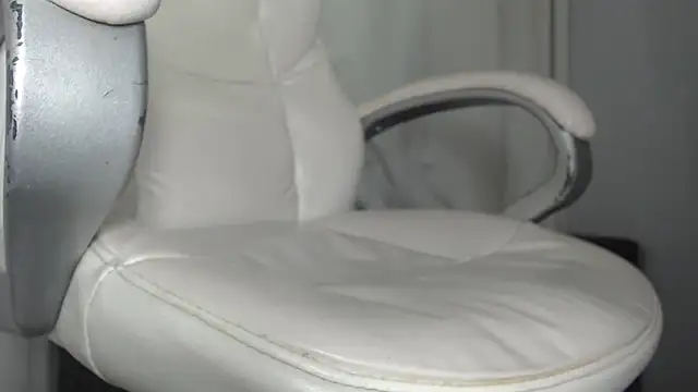 Mature 2025 online show from 9, 3, 2025