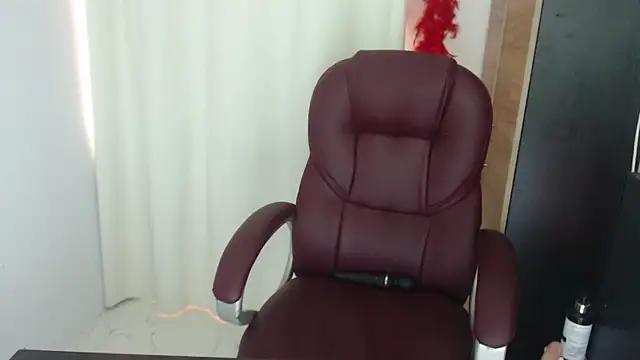 Mature 2025 online show from 15, 6, 2026