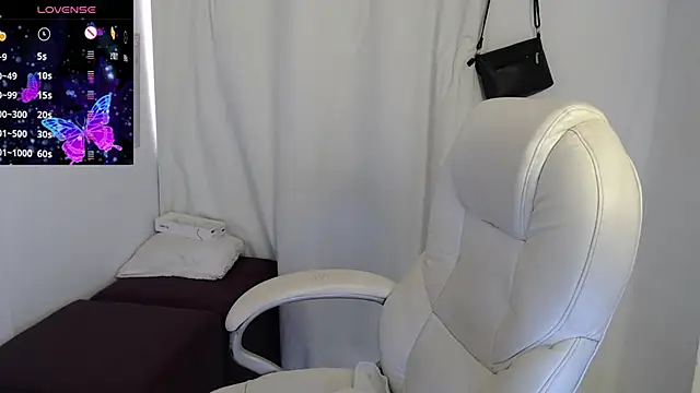 Mature 2025 online show from 23, 9, 2025