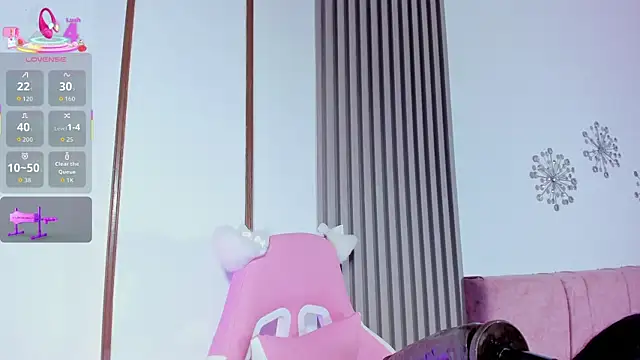 cutie sarax1 online show from 22, 11, 2025